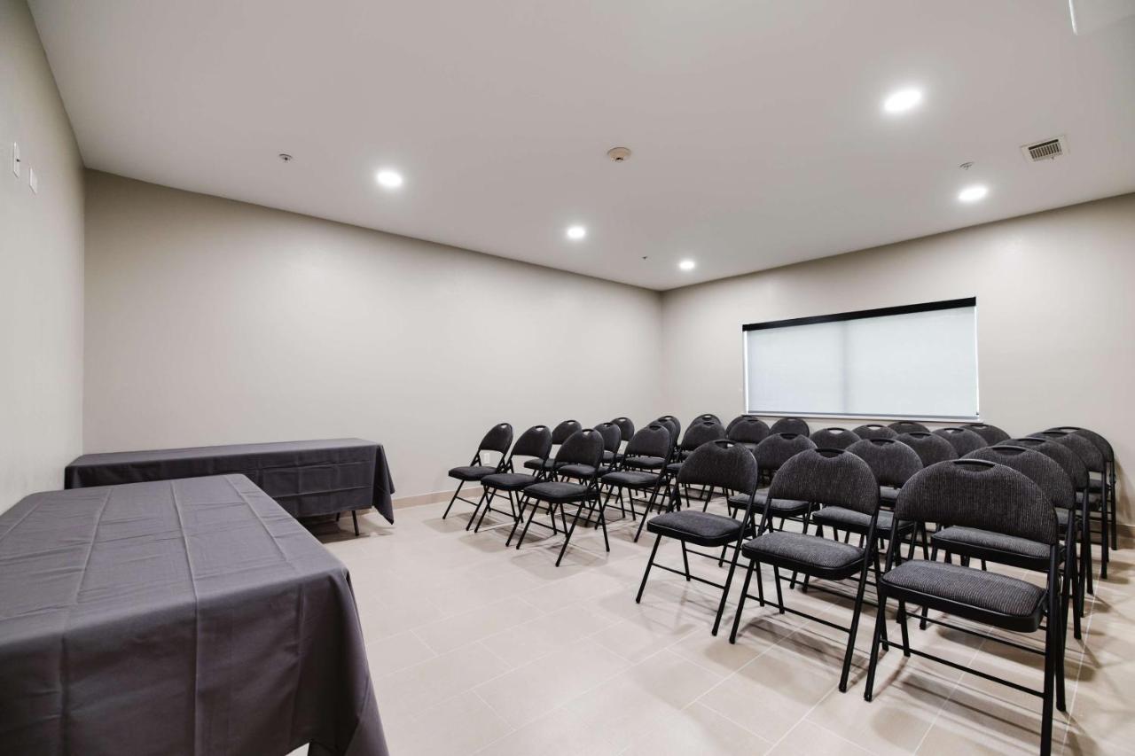 Surestay Studio By Best Western Conroe Downtown Экстерьер фото