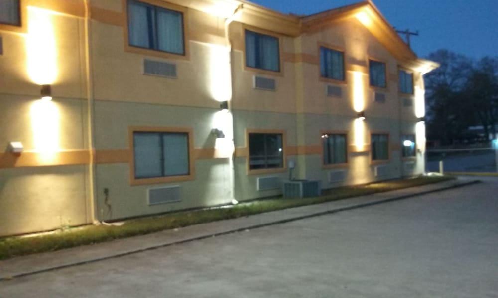 Surestay Studio By Best Western Conroe Downtown Экстерьер фото